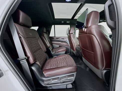 Used 2023 Cadillac Escalade Premium Luxury Platinum AWD/4WD image 30