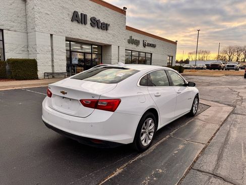 Used 2024 Chevrolet Malibu LT image 2