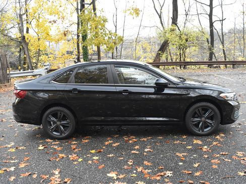 Used 2022 Volkswagen Jetta SE image 10