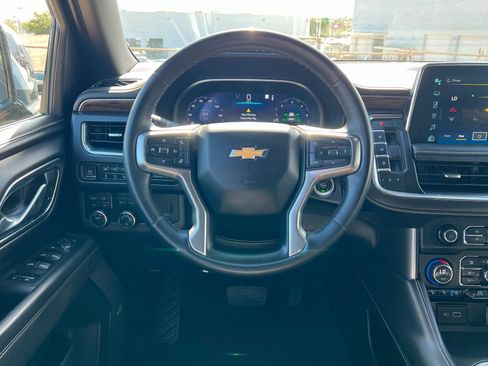 Used 2023 Chevrolet Suburban Premier AWD/4WD image 13