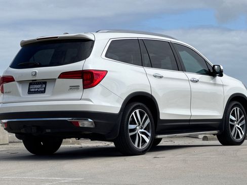 Used 2018 Honda Pilot Touring image 8