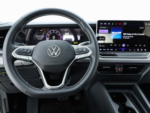 New 2026 Volkswagen Tiguan SE image 59
