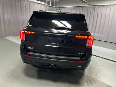 Used 2025 Ford Explorer ST-Line w/ ST-Line Street Pack image 6