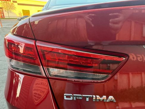 Used 2018 Kia Optima SX w/ Technology Package FWD image 11