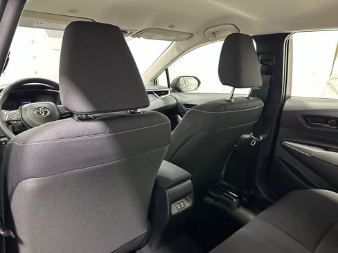 Used 2025 Toyota Corolla LE image 47