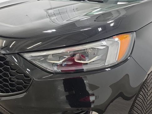 Used 2019 Ford Edge ST w/ Equipment Group 401A AWD/4WD image 28