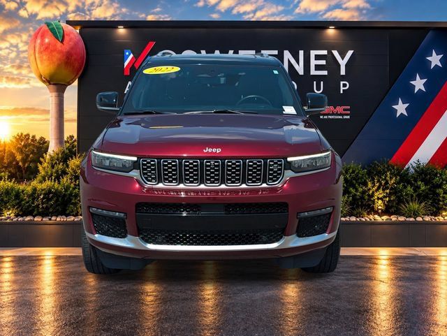 Used 2022 Jeep Grand Cherokee L Summit w/ Advanced Protech Group IV AWD/4WD image 8