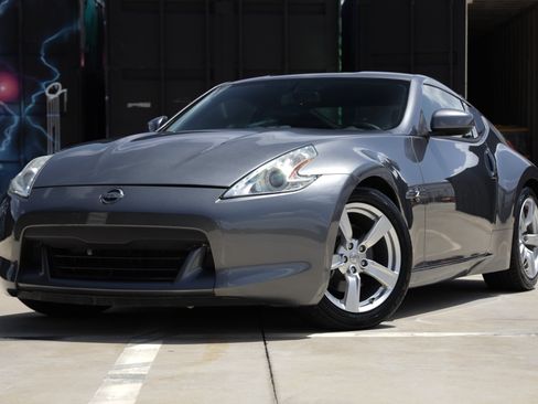 Used 2012 Nissan 370Z Coupe RWD image 1