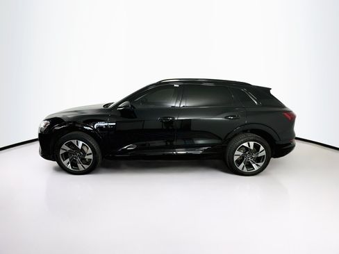 Used 2022 Audi e-tron Premium AWD/4WD image 4