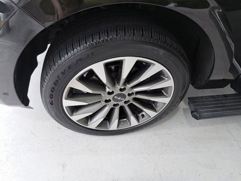 Used 2021 Lincoln Navigator Reserve image 27