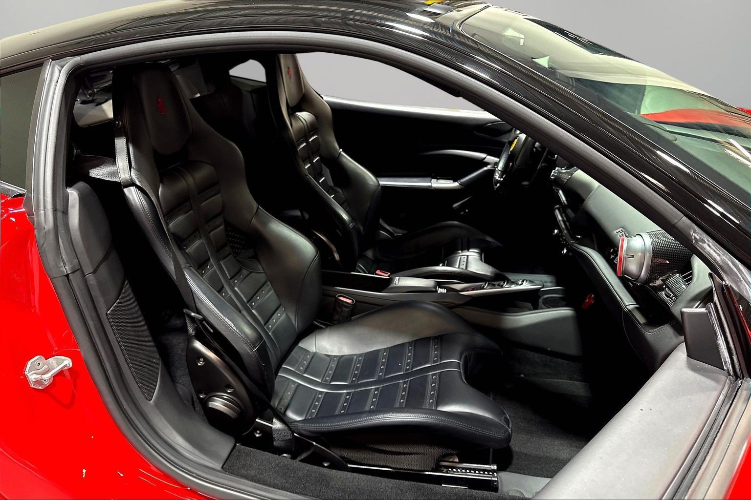 Used 2020 Ferrari F8 Tributo RWD image 23