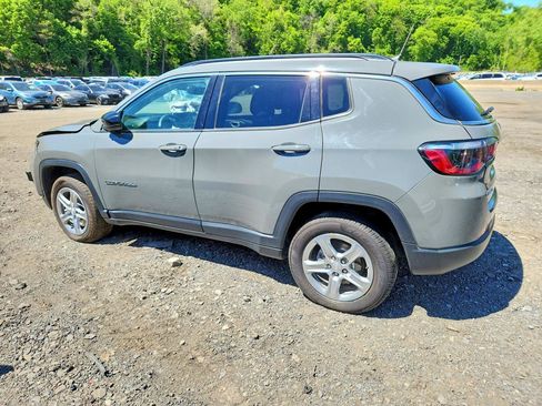 Used 2024 Jeep Compass Latitude w/ Altitude Special Edition AWD/4WD image 4