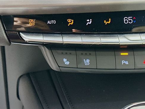 Used 2024 Cadillac XT4 Premium Luxury w/ Technology Package image 20