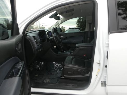 Used 2019 Chevrolet Colorado Z71 image 12