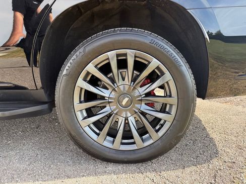 Certified 2024 Cadillac Escalade Premium Luxury w/ Performance Package AWD/4WD image 15