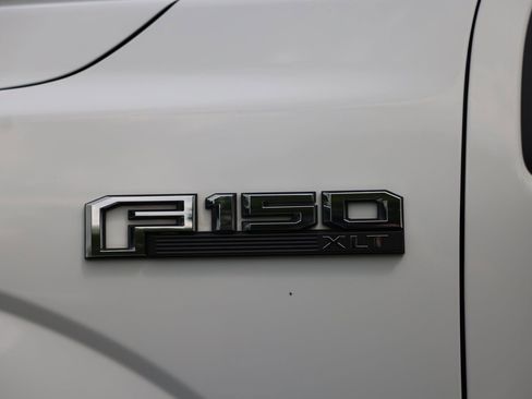 Used 2018 Ford F150 XLT w/ Equipment Group 302A Luxury AWD/4WD image 19