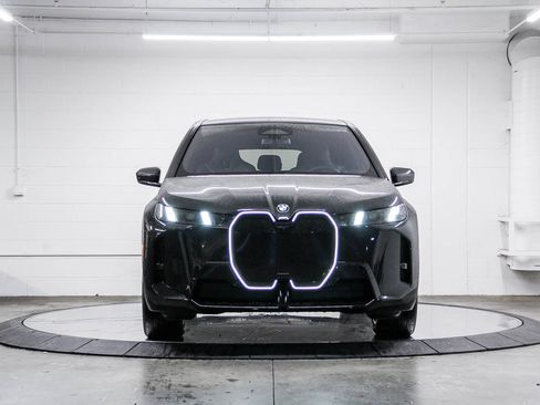 New 2026 BMW iX xDrive60 w/ M Sport Package image 2