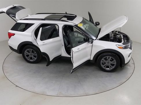 Certified 2022 Ford Explorer XLT w/ Equipment Group 202A image 49