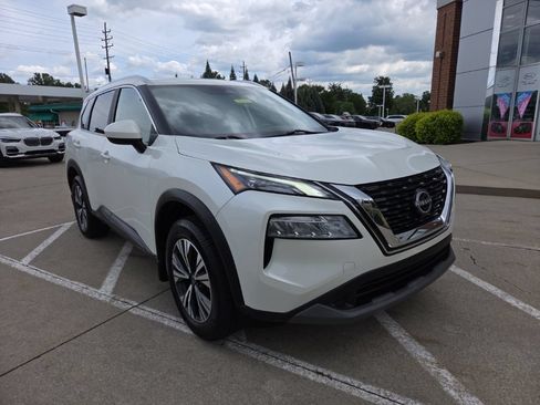 Used 2023 Nissan Rogue SV w/ SV Premium B Package AWD/4WD image 3