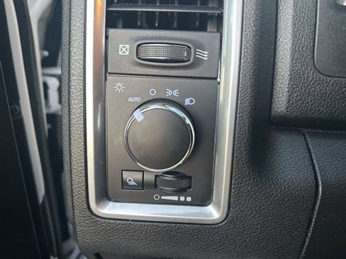 Used 2024 RAM 1500 Classic SLT image 19