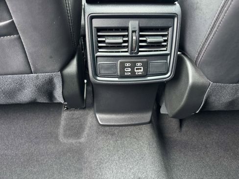 Certified 2025 Subaru Forester Premium image 15