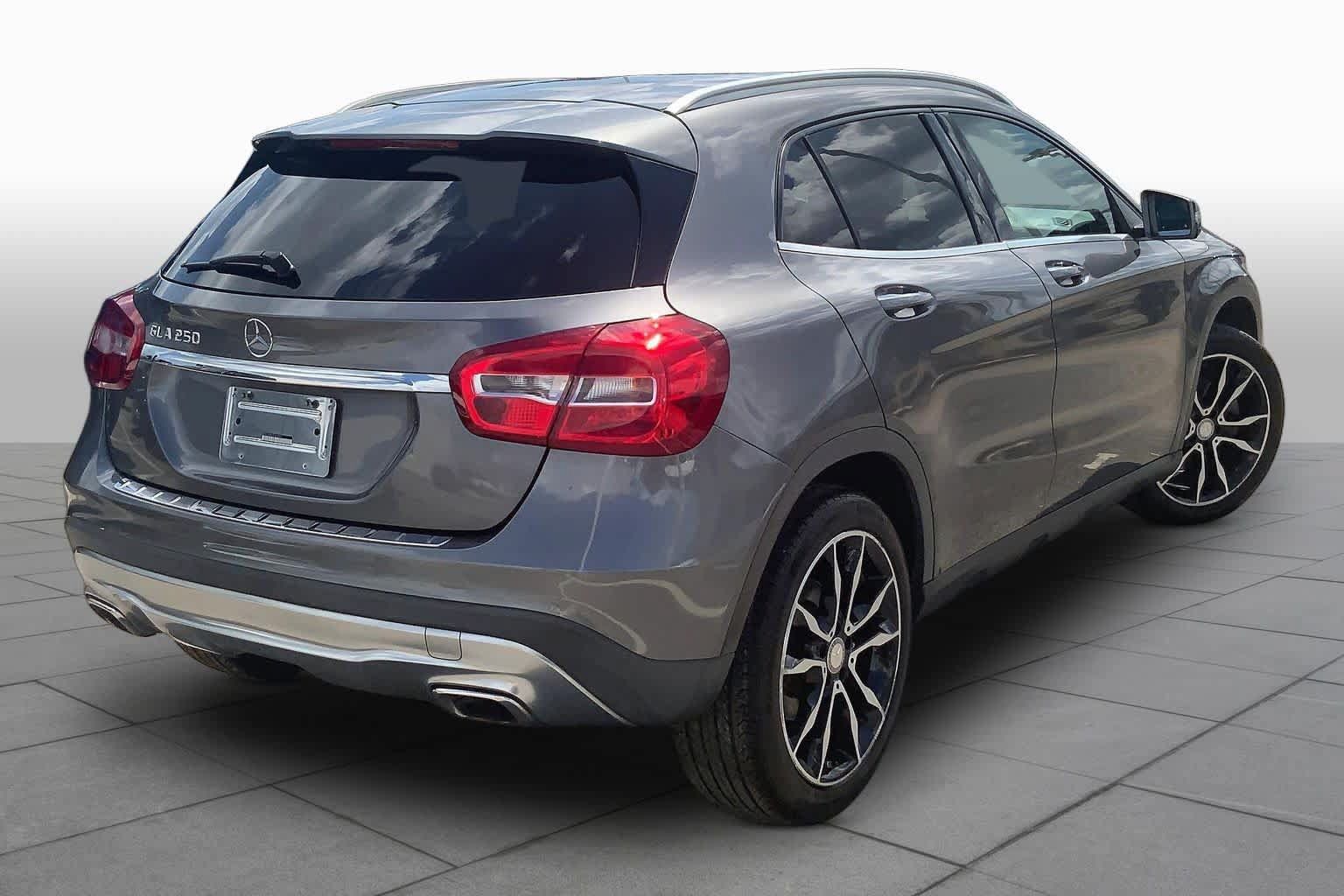 Used 2016 Mercedes-Benz GLA 250 image 12