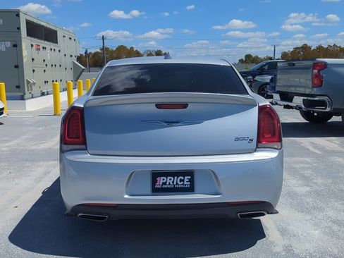 Used 2020 Chrysler 300 S image 24