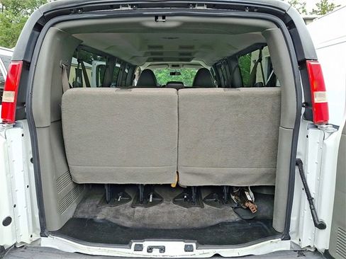 Used 2014 Chevrolet Express 3500 LT w/ LT Preferred Equipment Group image 32