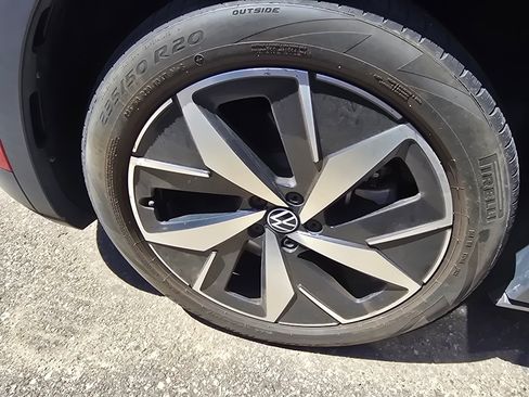 Used 2023 Volkswagen ID.4 Pro S AWD/4WD image 10