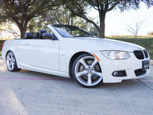 Used 2012 BMW 335i Convertible image 1
