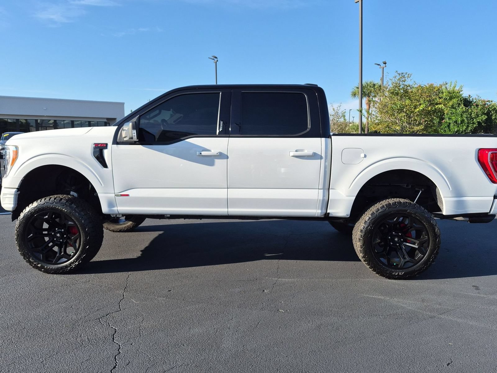 Used 2022 Ford F150 XLT w/ Equipment Group 302A High AWD/4WD image 9