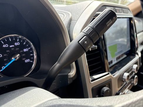 Certified 2022 Ford F250 Lariat w/ Chrome Package image 28