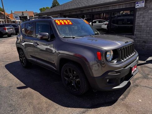 Used 2017 Jeep Renegade Altitude FWD image 1
