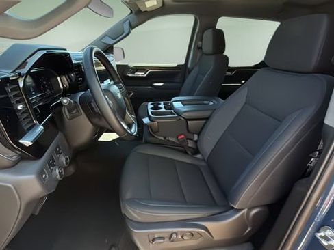 Used 2024 Chevrolet Silverado 1500 LT AWD/4WD image 19