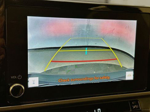 Used 2025 Toyota Camry SE FWD image 23