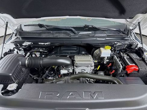 Used 2022 RAM 1500 Limited w/ Body Color Bumper Group image 31