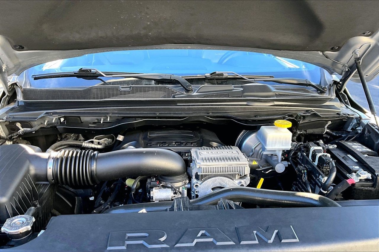 Used 2023 RAM 1500 Laramie AWD/4WD image 37