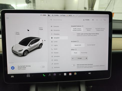 Used 2021 Tesla Model Y Long Range AWD/4WD image 26