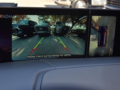 Certified 2025 Lincoln Navigator Black Label image 33