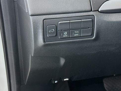 Used 2018 MAZDA CX-9 Touring image 17