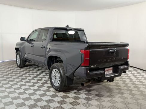 Used 2024 Toyota Tacoma SR5 AWD/4WD image 5