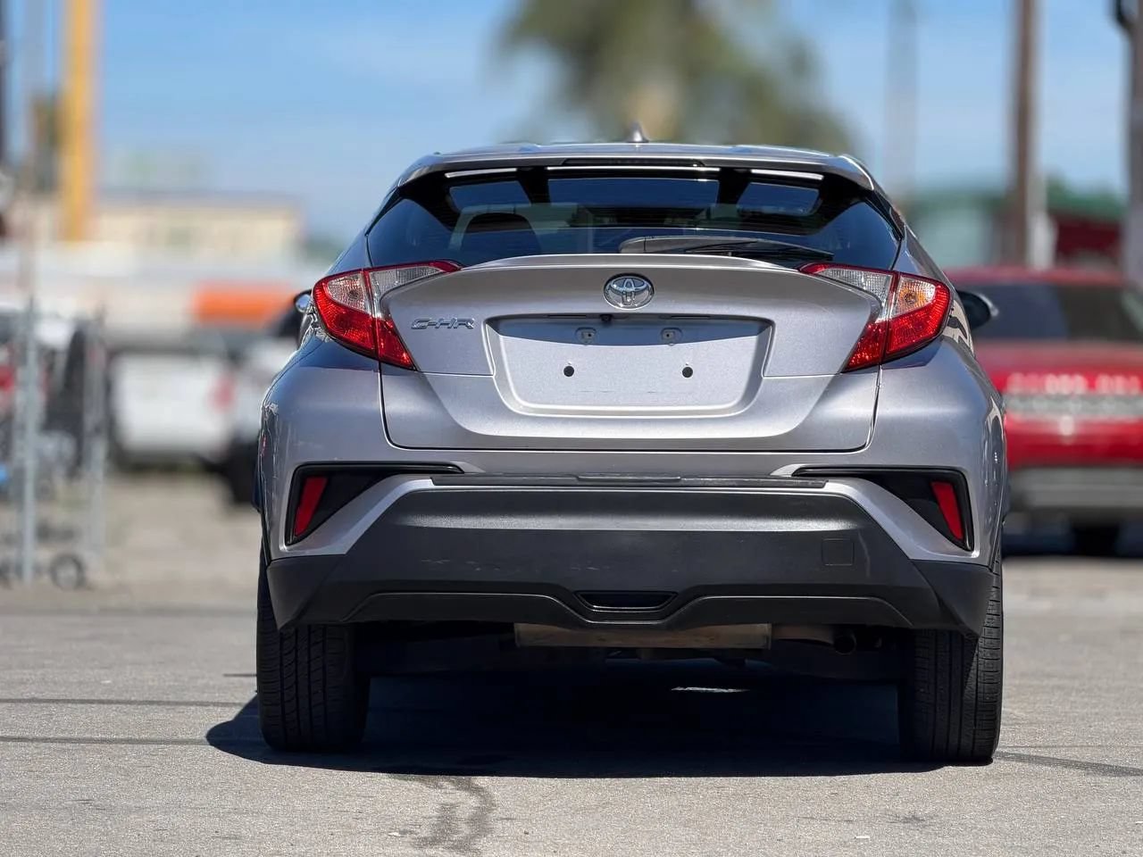 Used 2018 Toyota C-HR XLE FWD image 15