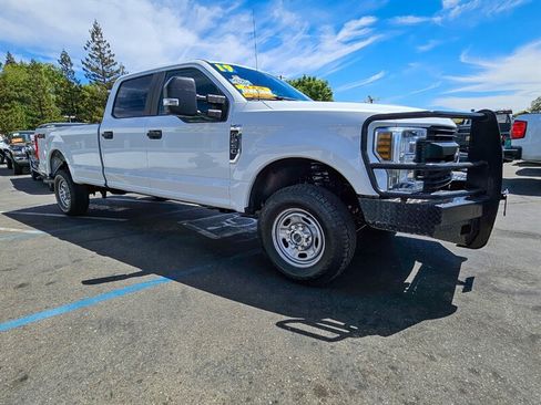 Used 2019 Ford F250 XL w/ Power Equipment Group AWD/4WD image 8