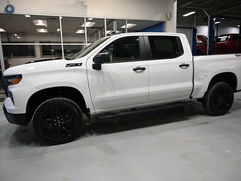 New 2026 Chevrolet Silverado 1500 Custom Trail Boss w/ LPO, Dark Essentials Package image 8