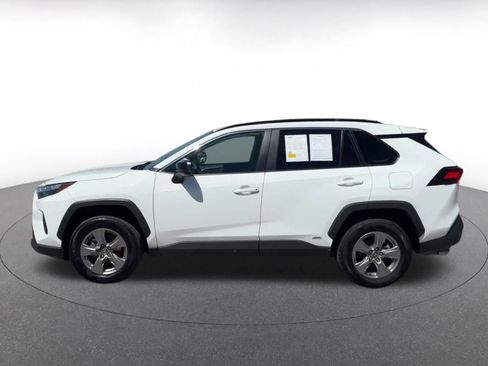 Used 2025 Toyota RAV4 LE AWD/4WD image 7