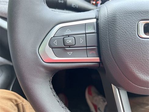 Used 2024 Jeep Compass Latitude w/ Convenience Group image 48