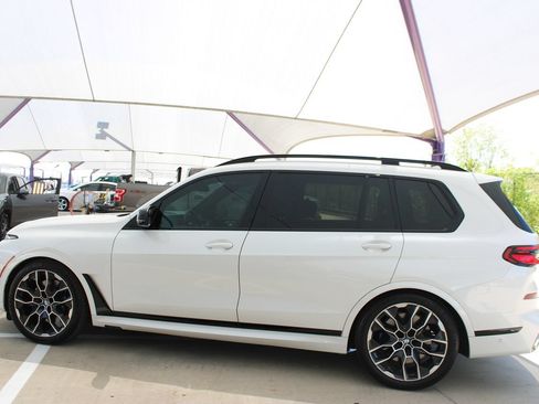 Used 2025 BMW X7 M60i AWD/4WD image 2