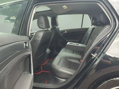 Used 2021 Volkswagen Golf 1.4T TSI Hatchback Sedan 4D image 22