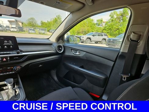 Used 2019 Kia Forte LXS FWD image 11