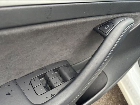 Used 2022 Tesla Model 3 Performance image 15